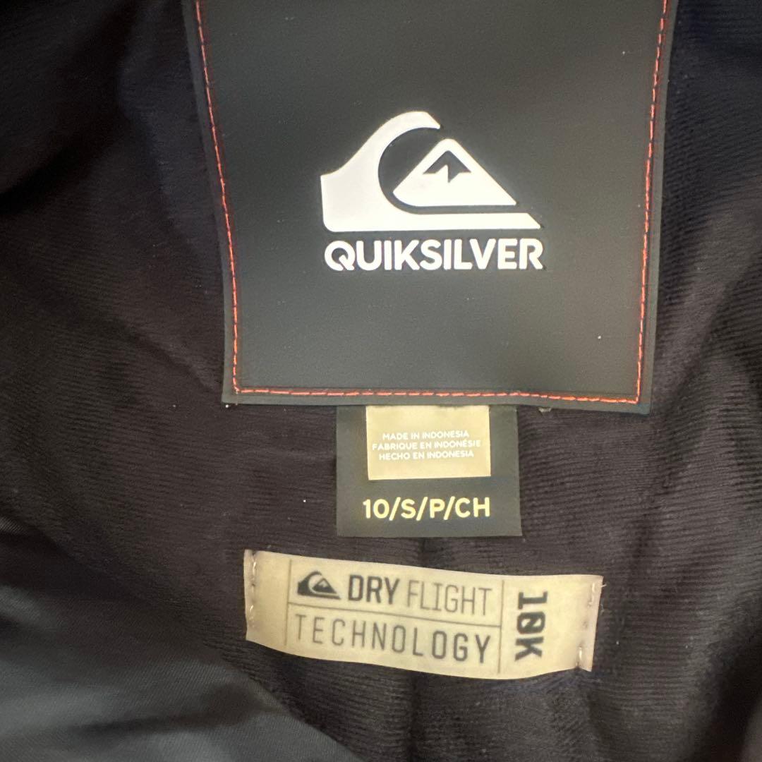 QUIKSILVER スキー　スノボー　ウエアー　キッズ10(140cm) 冬用