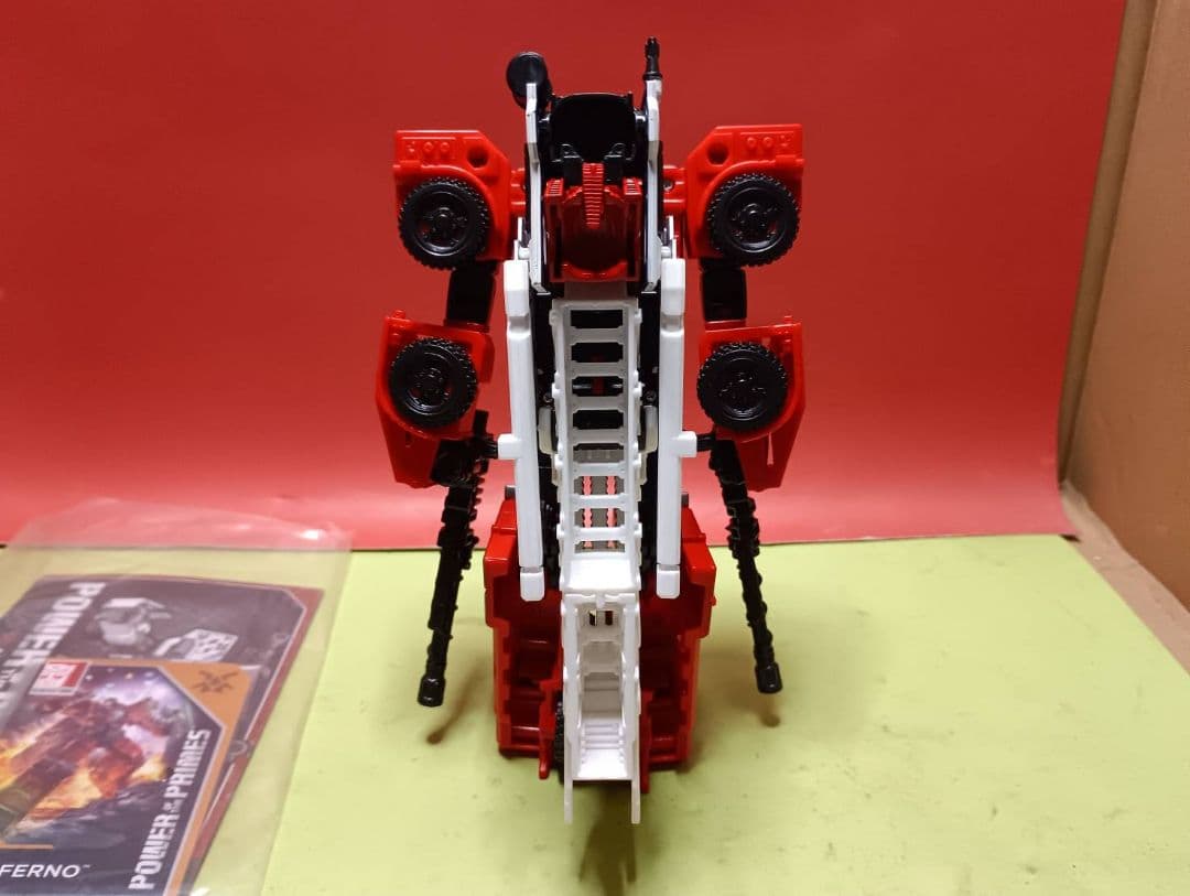 激レア!中古品トランスフォーマーコンバイナーウォーズ インフェルノ