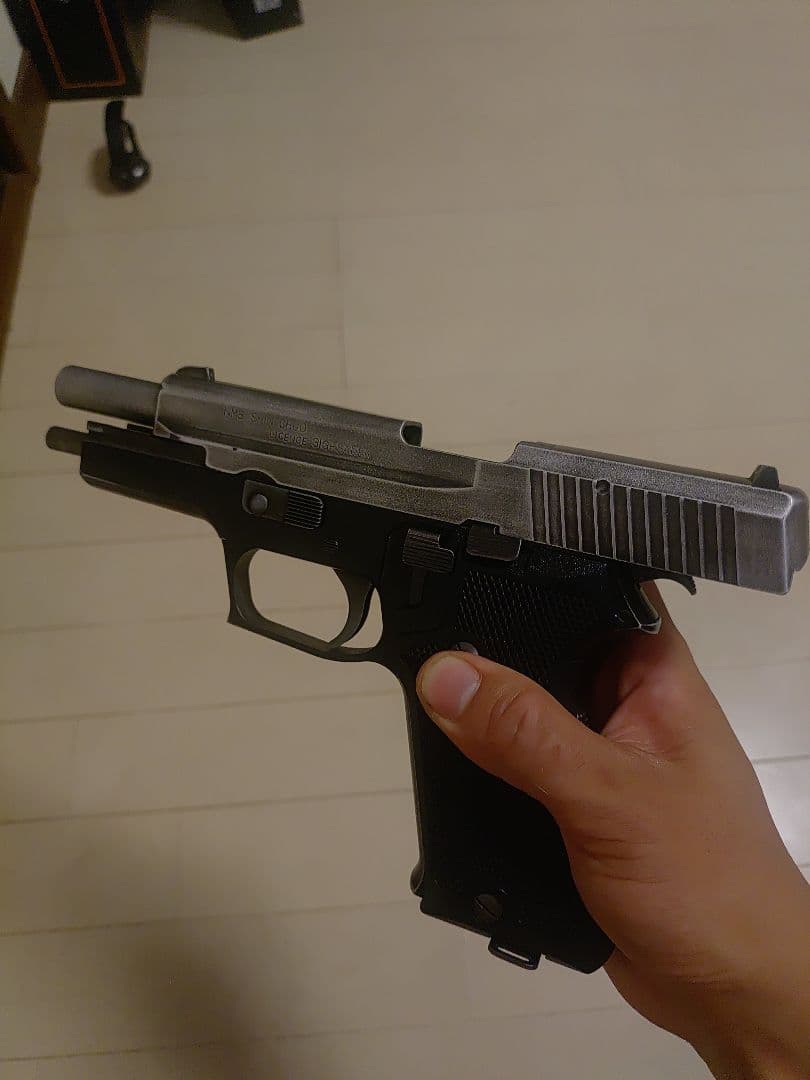 SIG P220 リアル塗装　陸上自衛隊仕様9mm拳銃