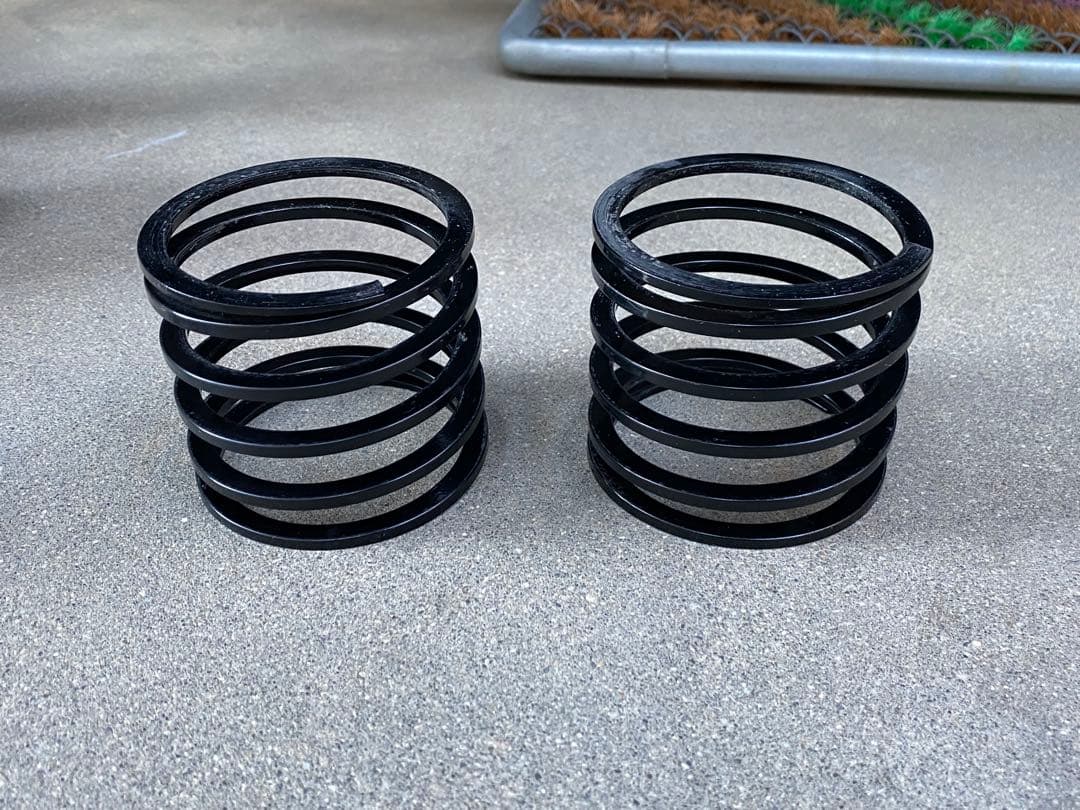 HKS ヘルパースプリングセット自由長70mm