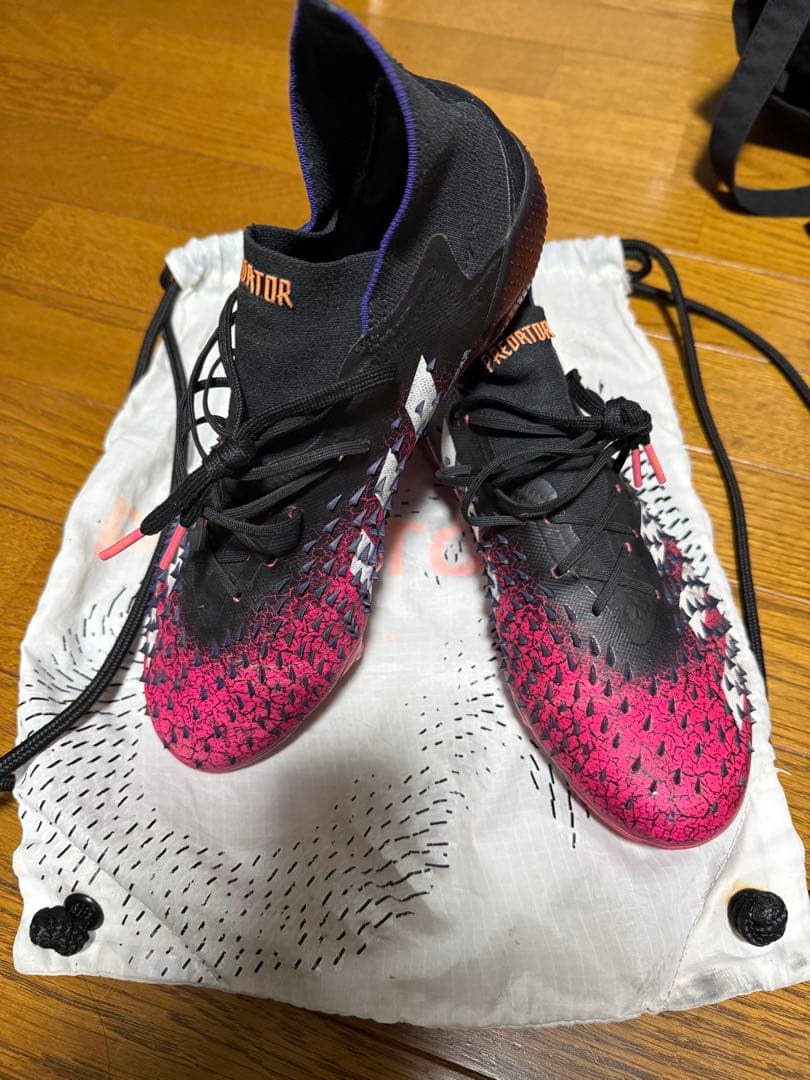 アディダス　プレデター　FG