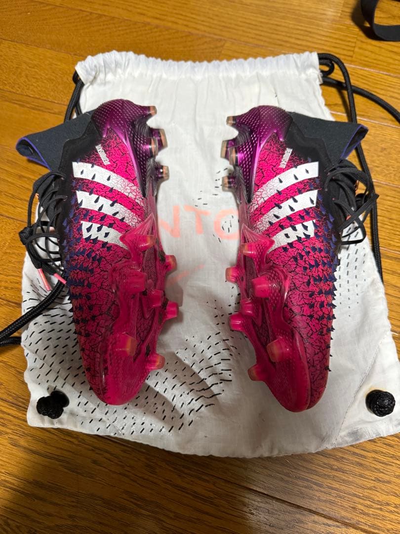 アディダス　プレデター　FG