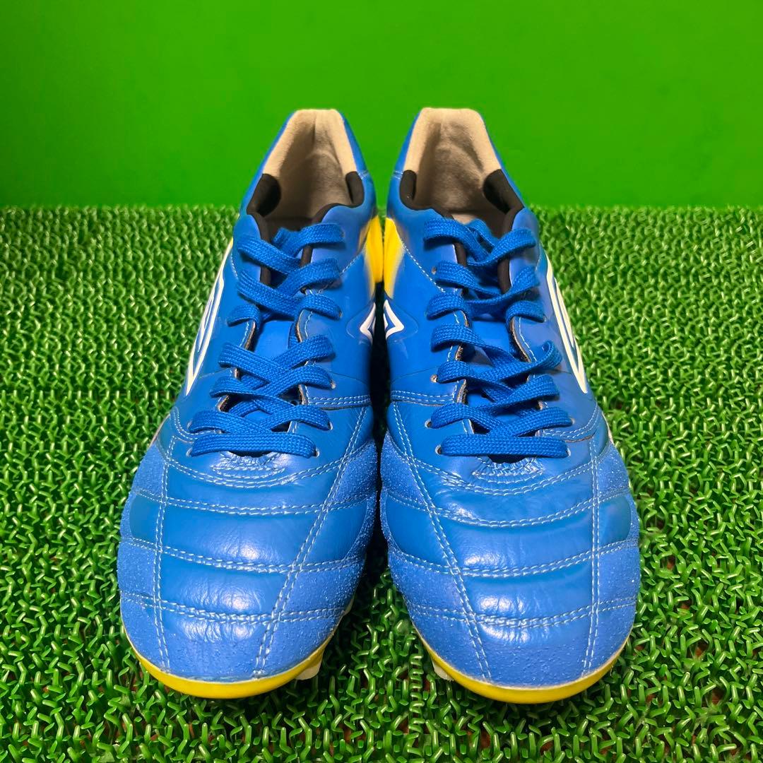 アンブロ サッカースパイク アクセレイター プロ(ブルー×イエロー)