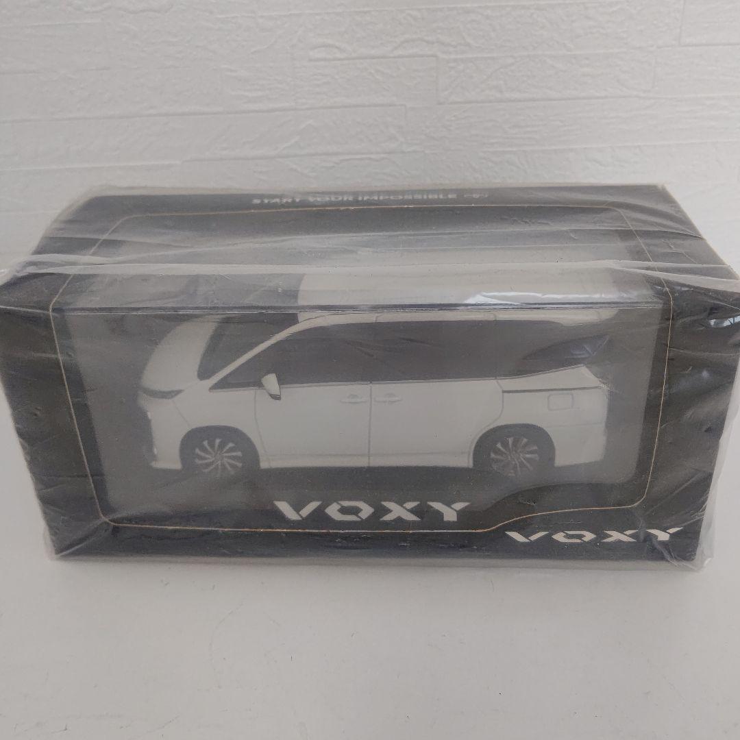 Voxy ミニカー ホワイト 未開封