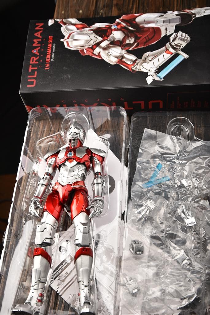 スリーゼロ ULTRAMAN (Anime Version) 1/6 フィギュア