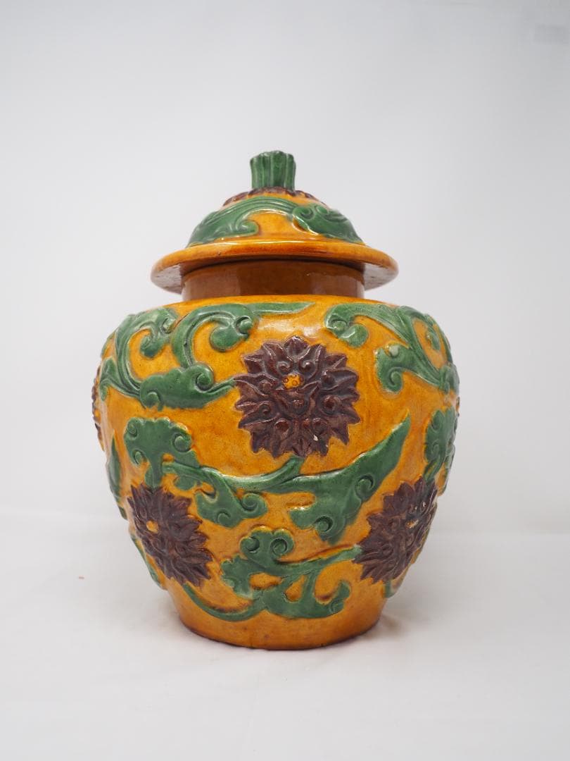 唐三彩蓋付壺　中国　-SO