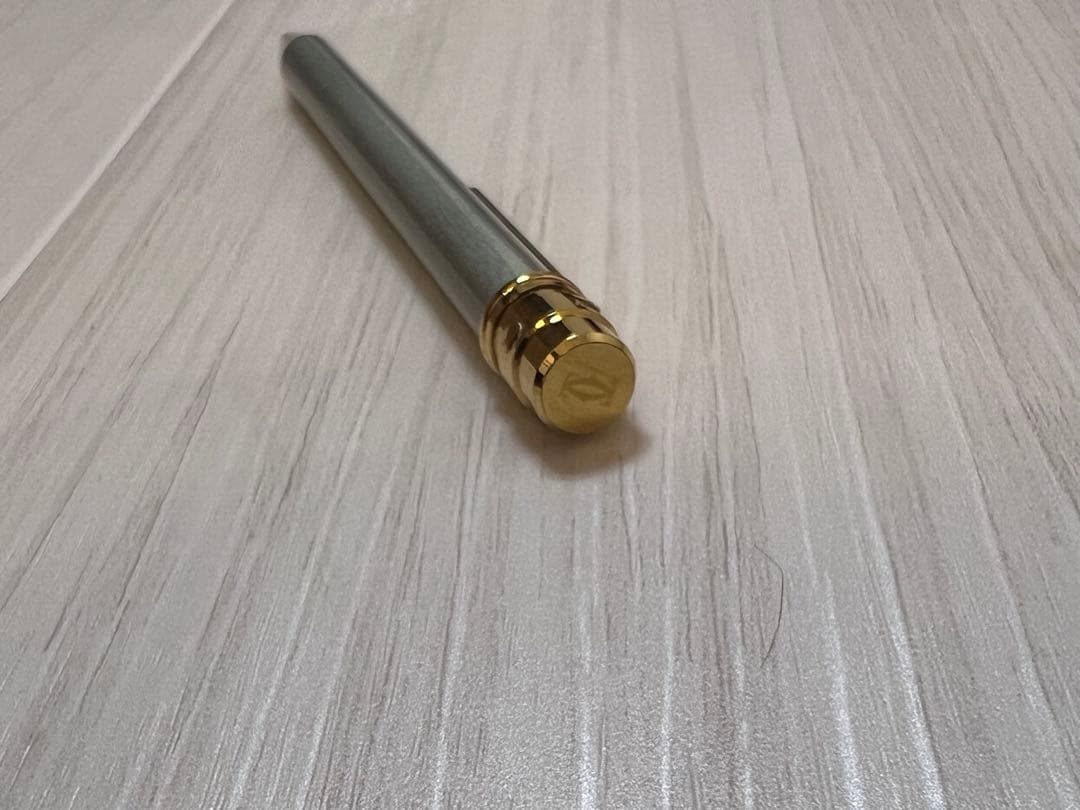 Cartier サントス　ボールペン シルバー・ゴールド 専用ケース付き