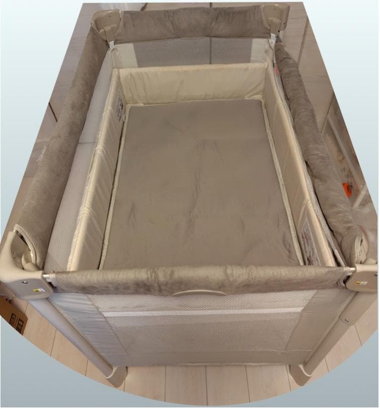 アップリカ　ココネル エアープラス ベビーベッド