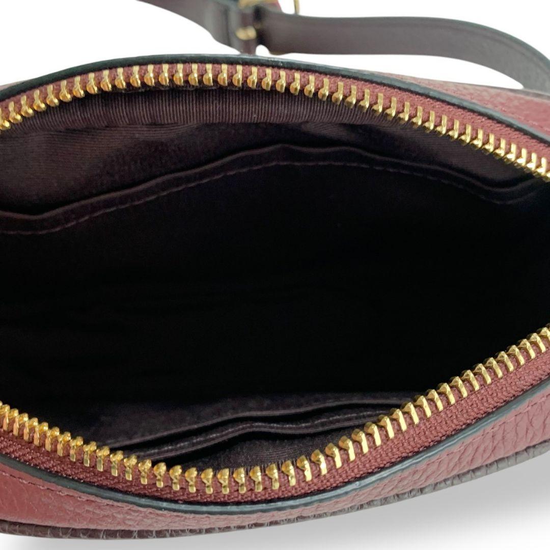 美品　コーチ　ショルダーバッグ　ボディバッグ斜めがけ　レザー　ゴールド金具