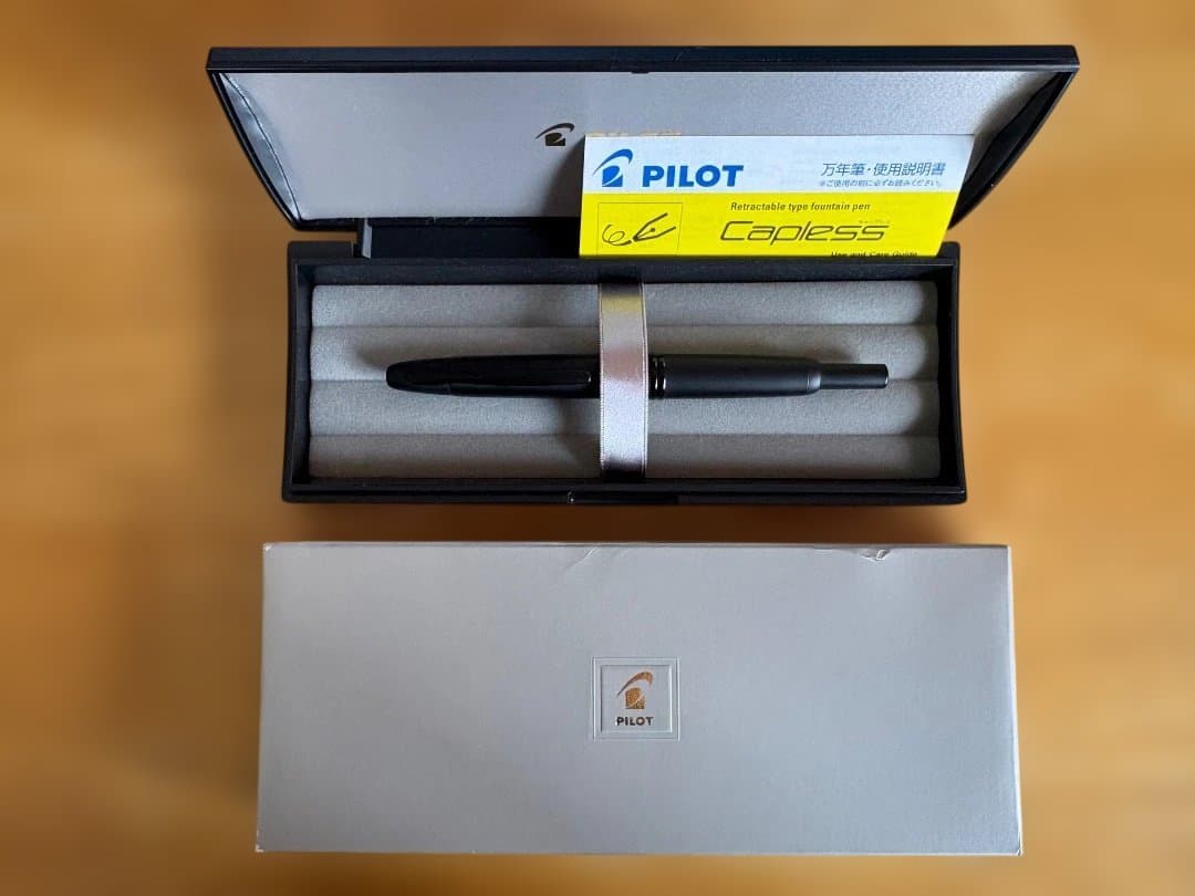 K*様 PILOT キャップレス　マットブラック　万年筆