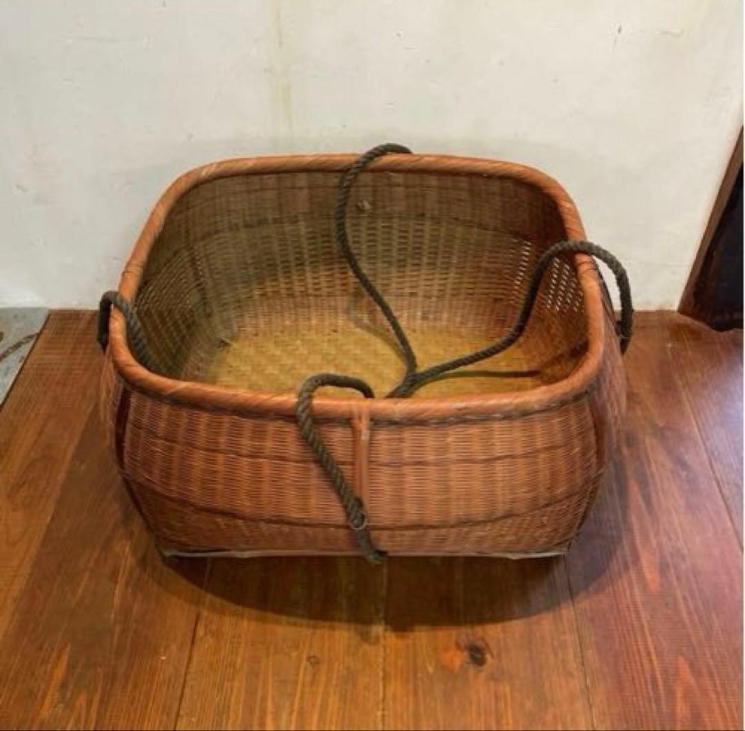 美品　レトロ　竹籠　バスケット　編み籠　収納　かご　紐付き　大きいサイズ