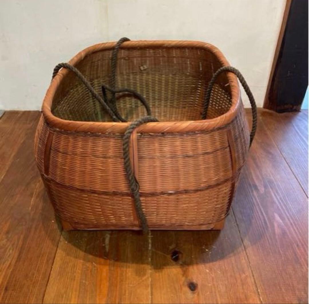 美品　レトロ　竹籠　バスケット　編み籠　収納　かご　紐付き　大きいサイズ