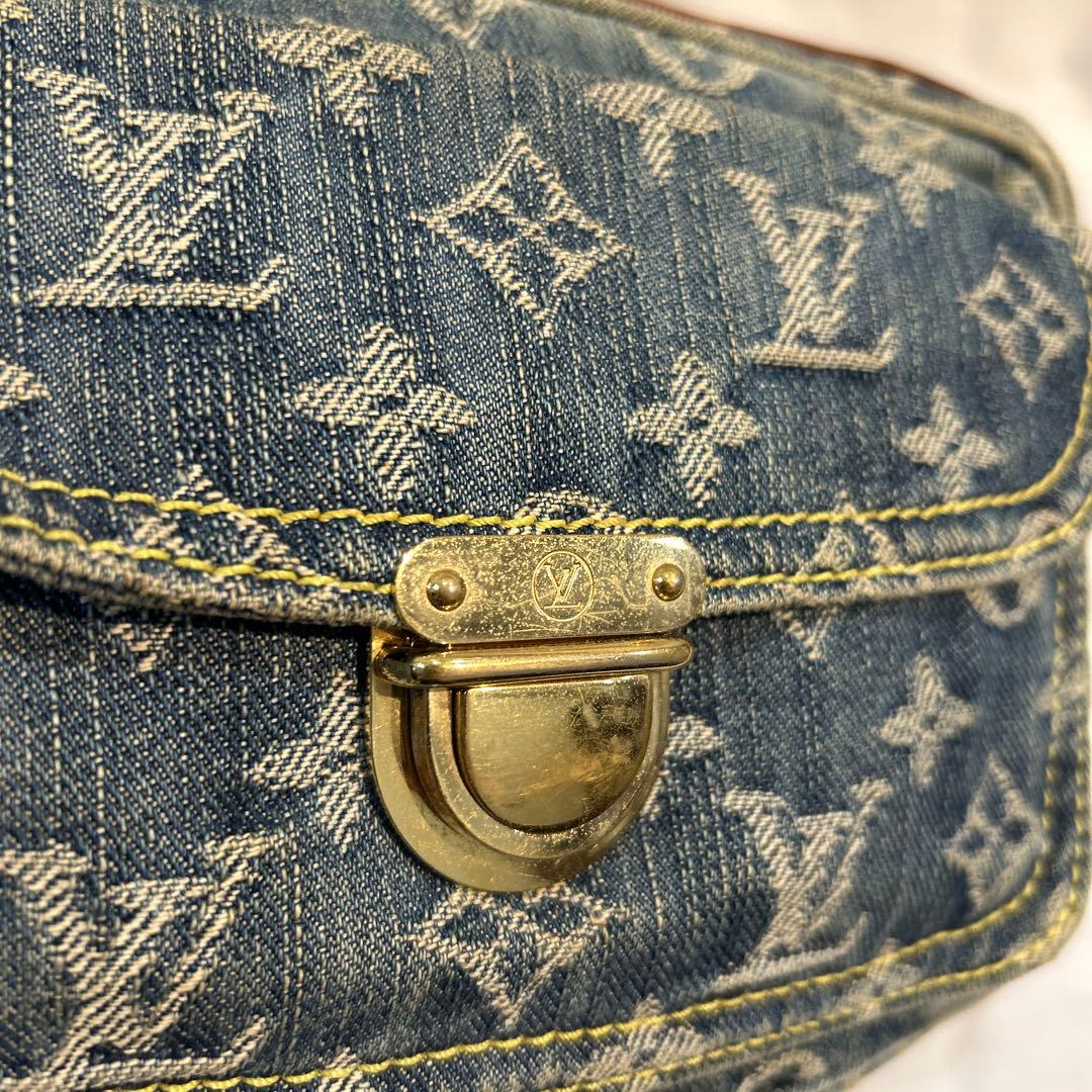Louis Vuitton デニムボディバッグ
