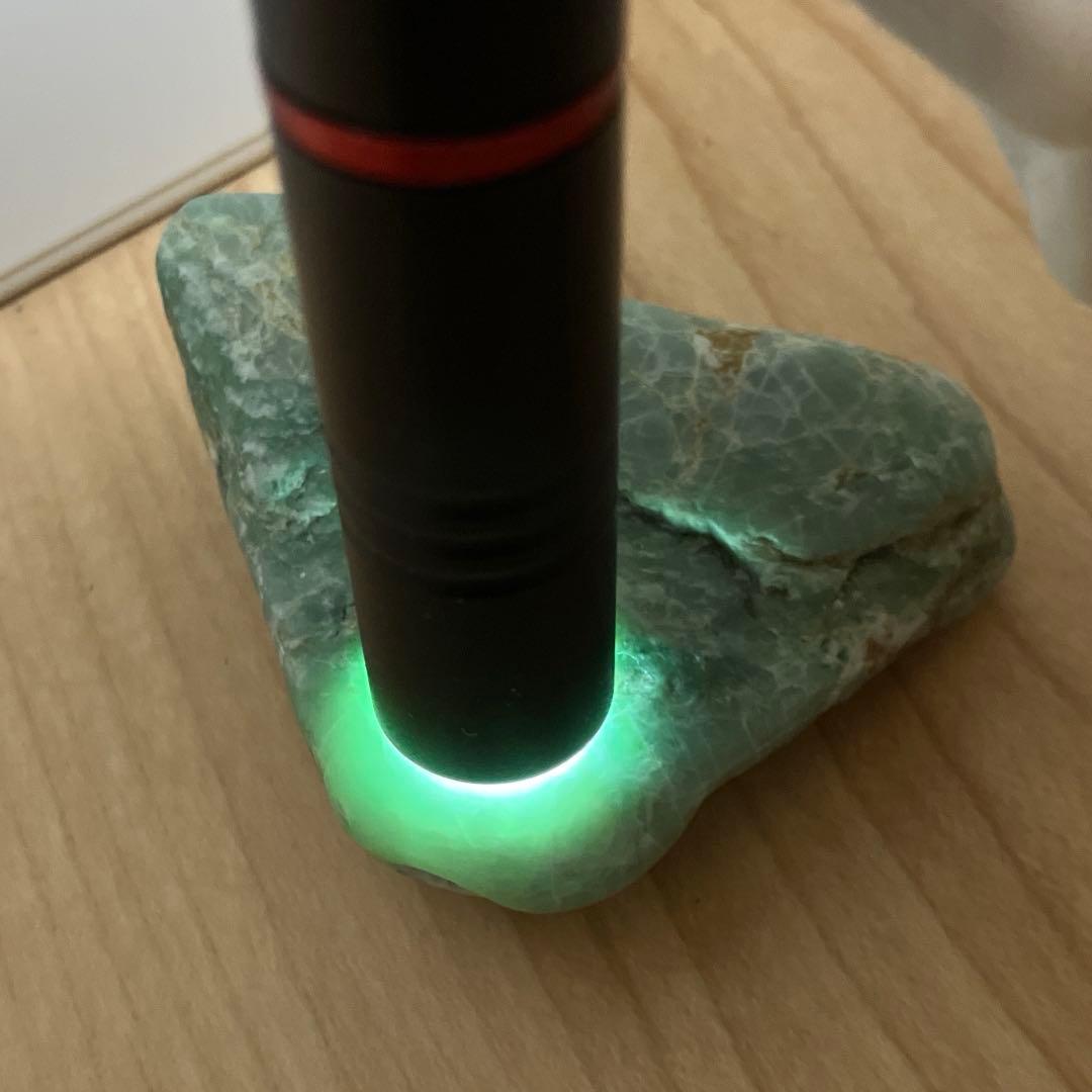 糸魚川翡翠 濃いグリーン 【92g】透過よい高品質✨