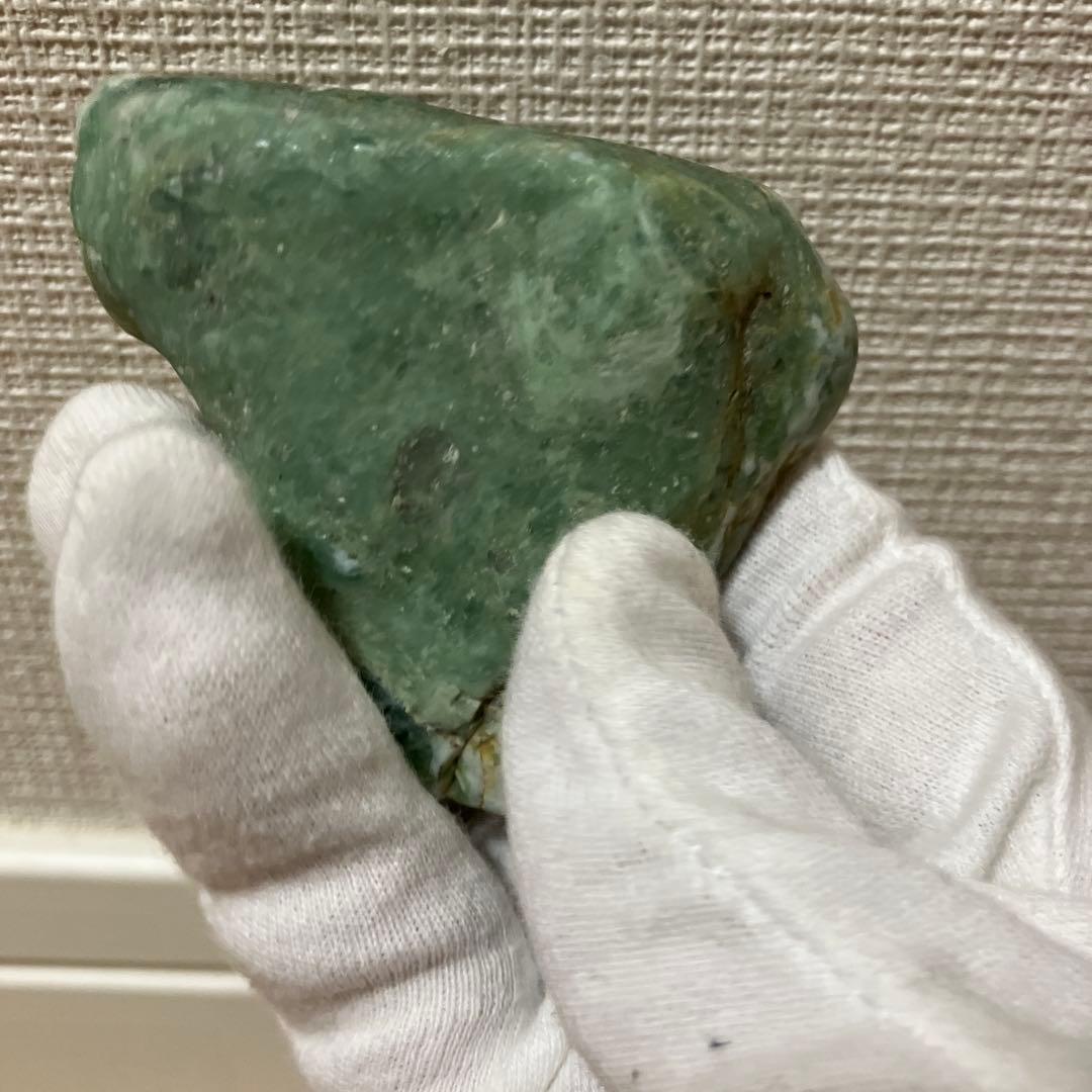 糸魚川翡翠 濃いグリーン 【92g】透過よい高品質✨