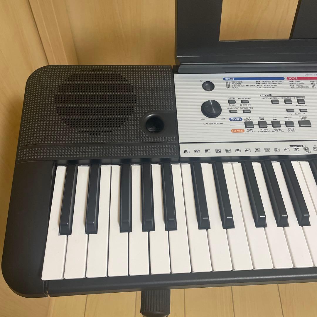 Yamaha 61鍵キーボード　ピアノス電子ピアノ　スタンドセット　ドイツで購入