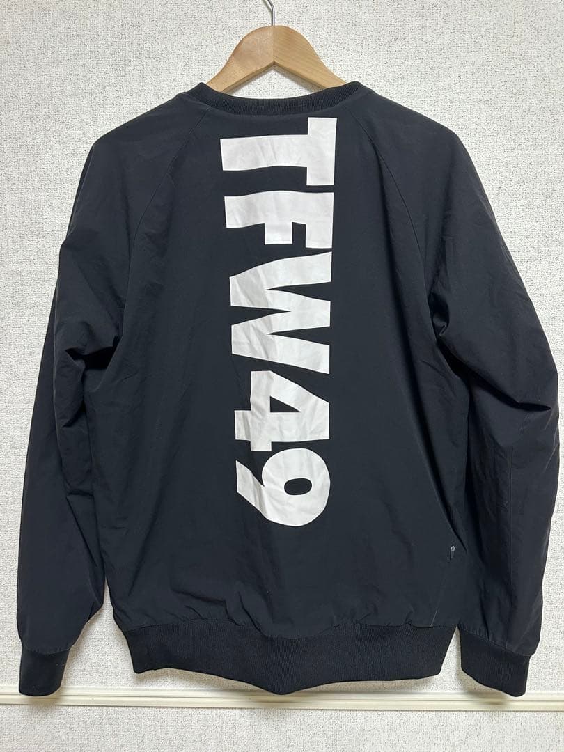 TFW49 リバーシブル プルオーバー　４