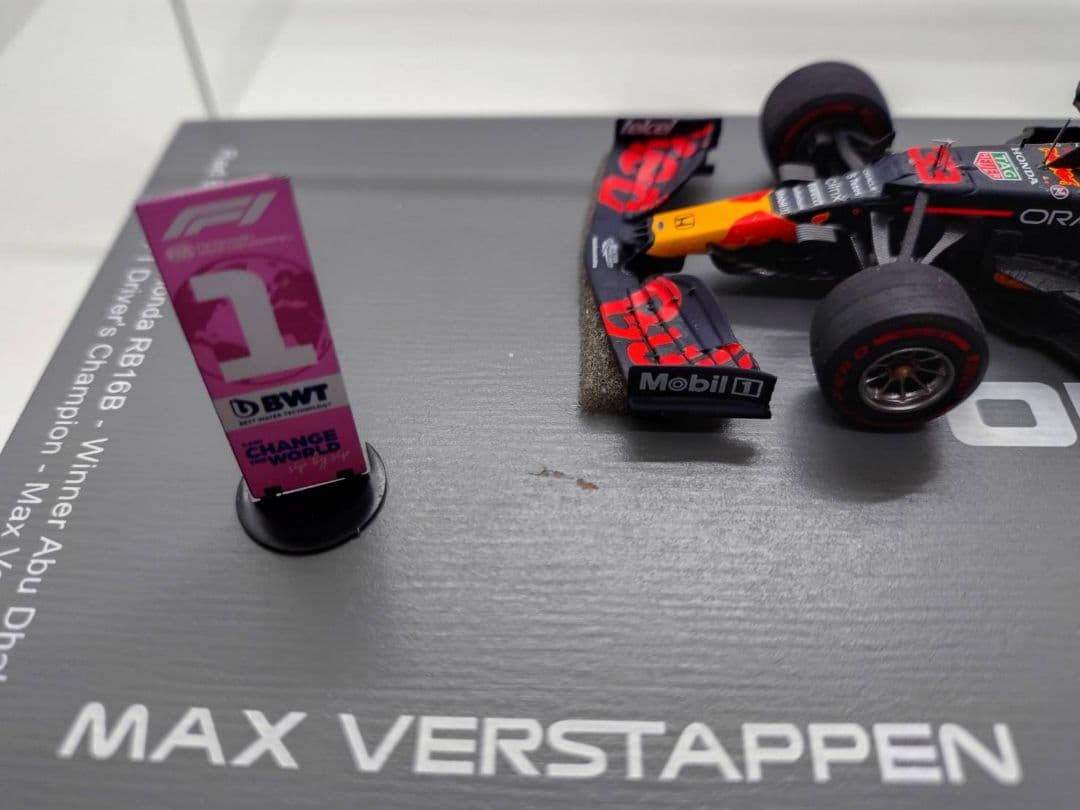 1/43 スパーク RedBull Racing　HONDA　RB16B