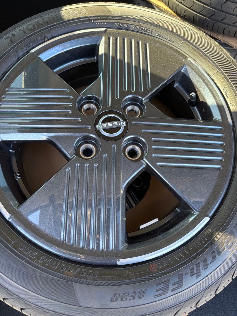 NISSAN 14インチ ホイールセット YOKOHAMAタイヤ　新車外し