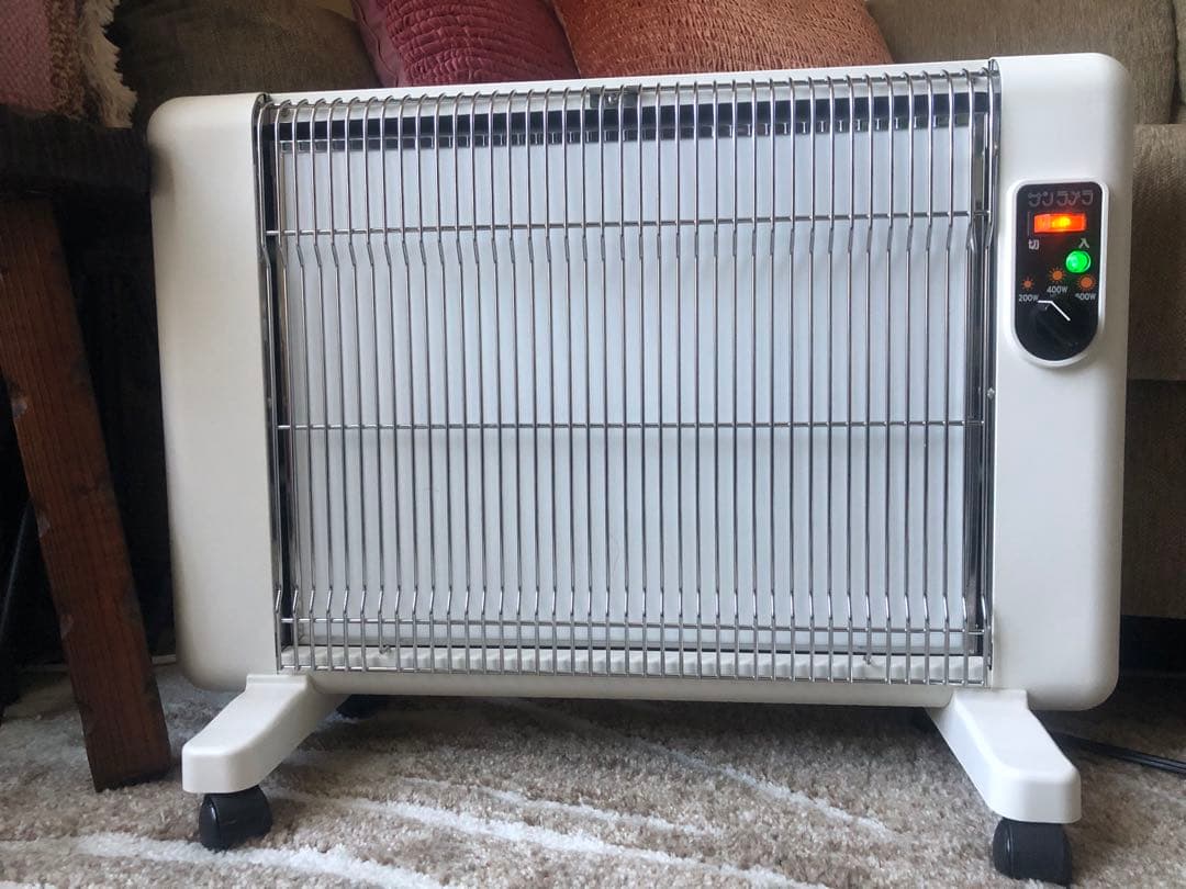 サンラメラ 遠赤外線セラミックパネルヒーター 600型　2022年製