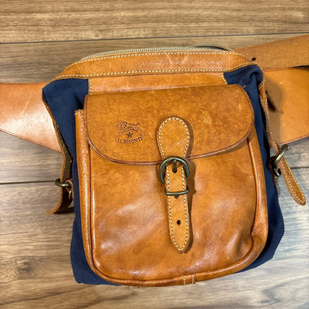 【美品】イルビゾンテ レザー 本革製 ウエストバッグ イタリア製