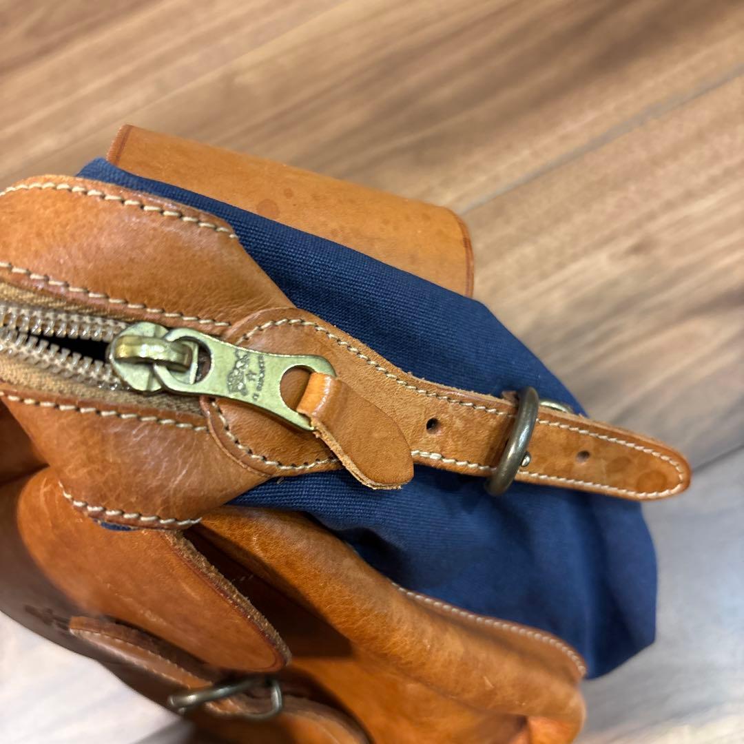 【美品】イルビゾンテ レザー 本革製 ウエストバッグ イタリア製