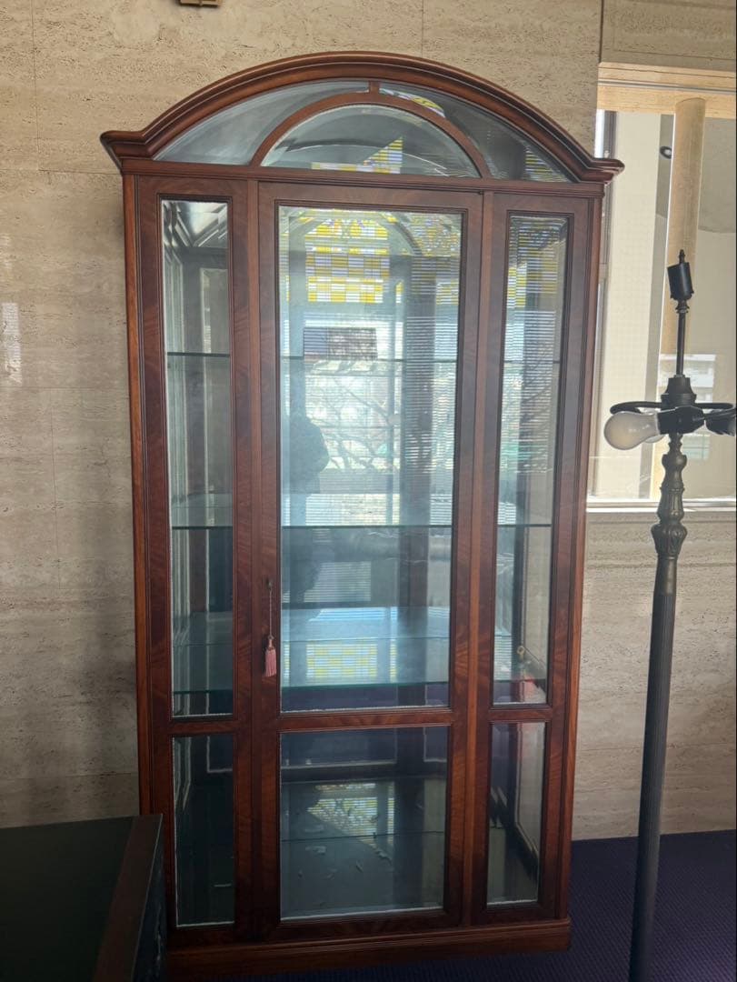 イタリア家具 木製大型 アーチ型ガラスショーケース 飾り棚 アンティーク