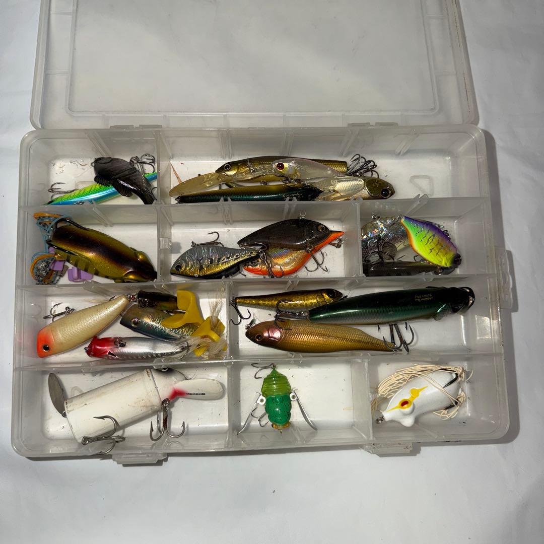ハードルアー23個セット プラスチックケース入り