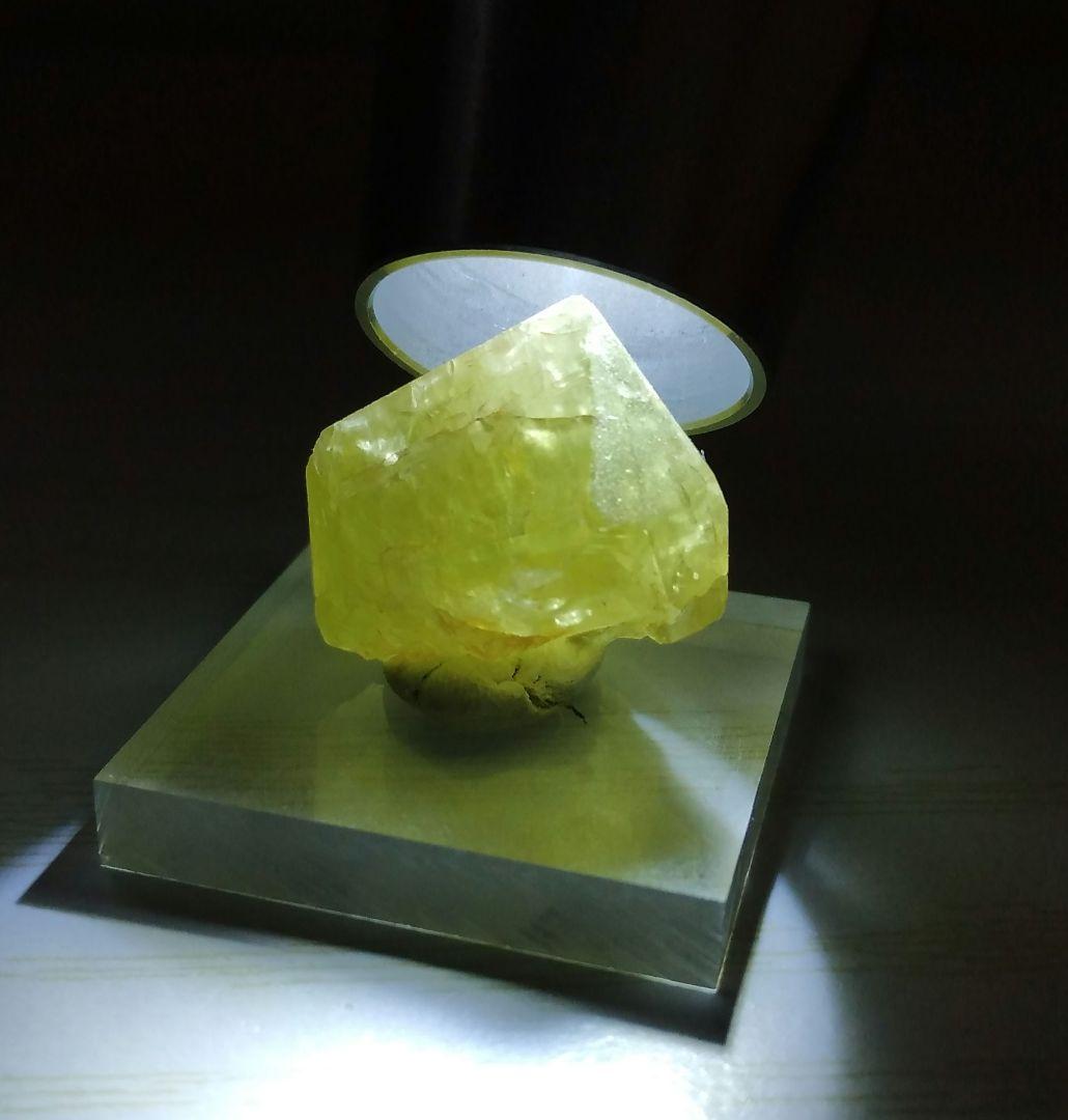 ブラジリアナイト　希少宝石鉱物標本