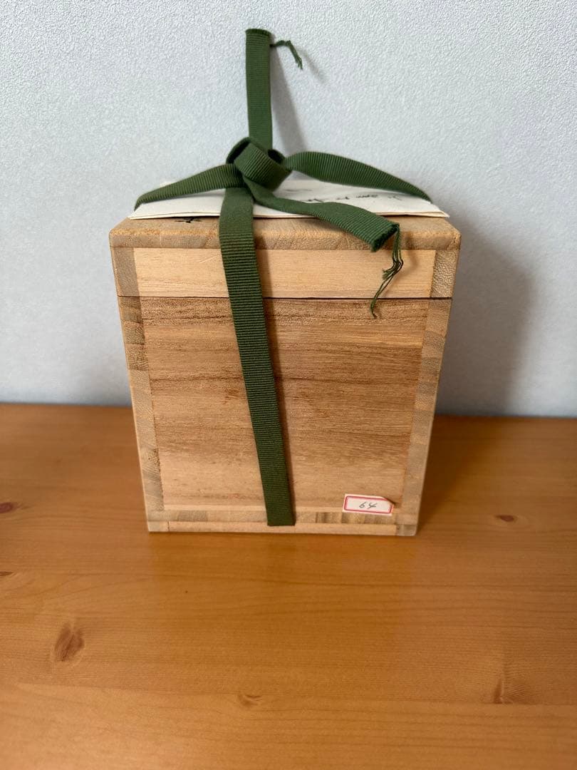 ★セール★井上萬二　人間国宝　青白磁彫文 香炉　笹