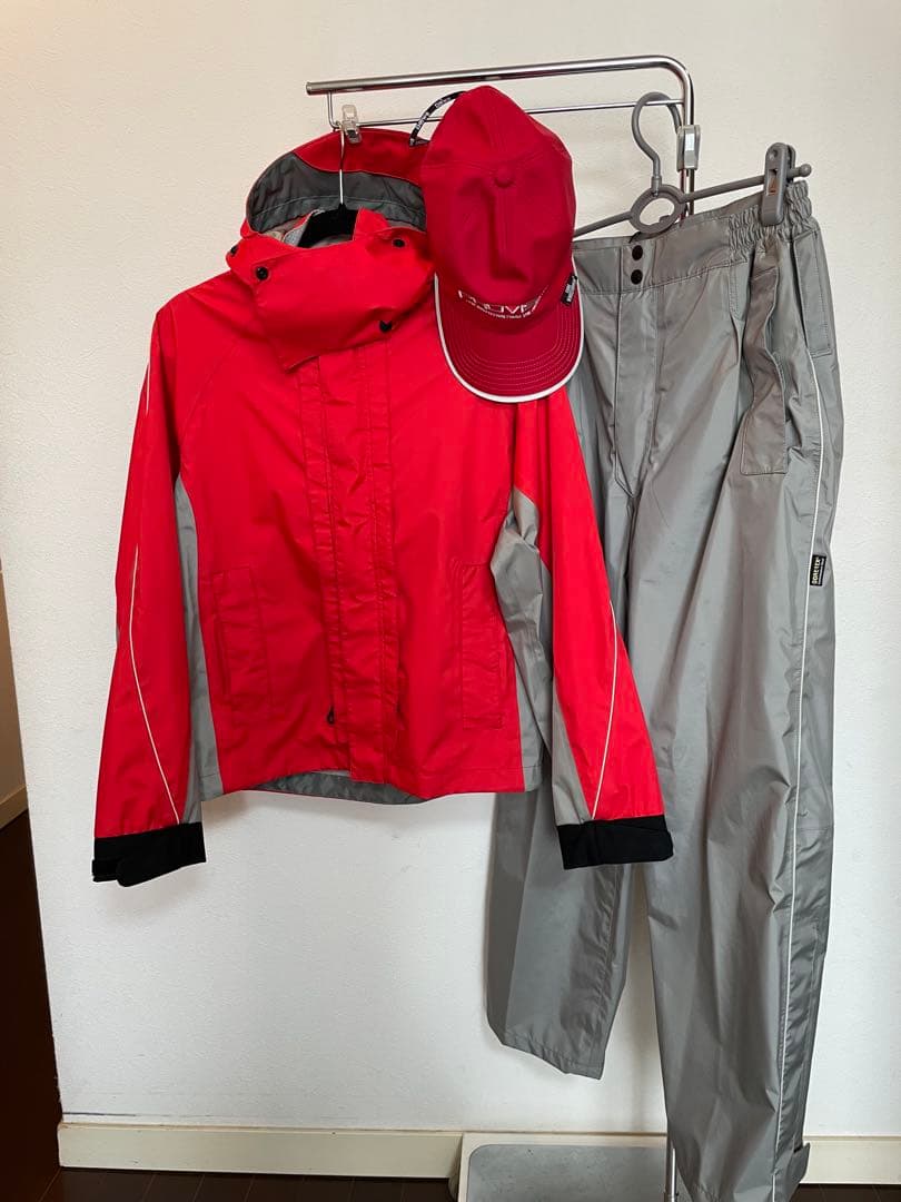 キ*ツ様 未着用？ダイワ　ゴアテックス　レインスーツ、着用品？ゴアウインドキャッ