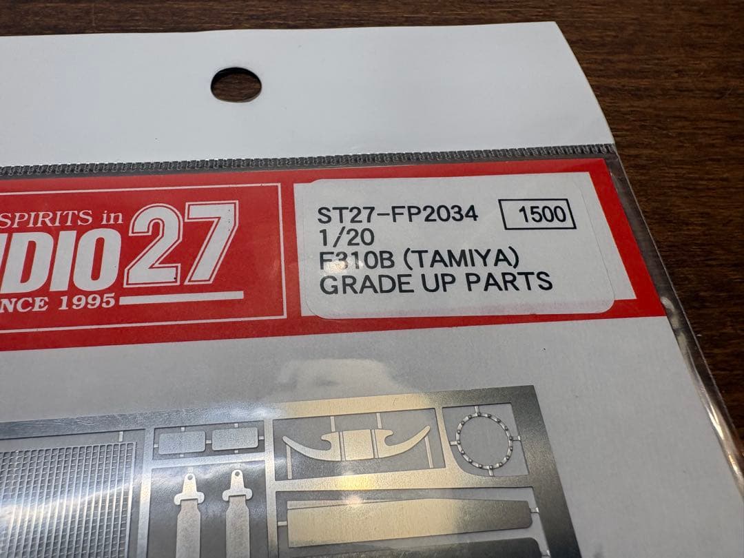 タミヤ 1/20 フェラーリ F310B スポンサーデカール、エッチングパーツ付