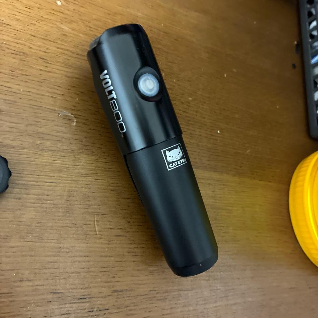 美品キャッツアイボルト800ルーメンビアンキテールライト