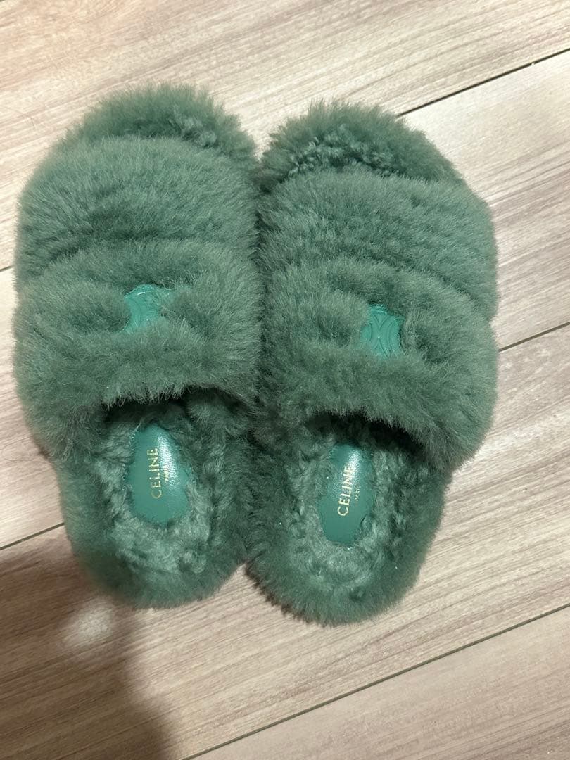 CELINE トリオンフ スライド ファー サンダル サイズ36