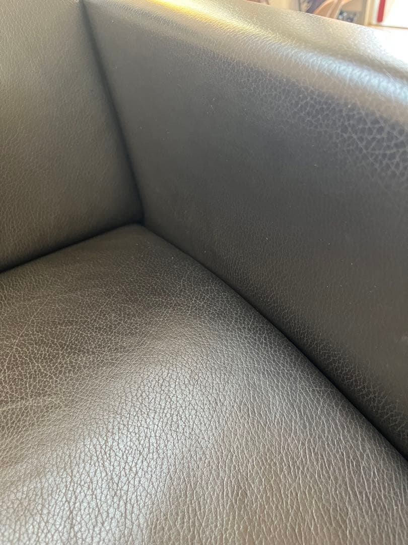 イトーキ　MEZZO ラウンジチェア　① 本革　21万　モダン　シングルソファ