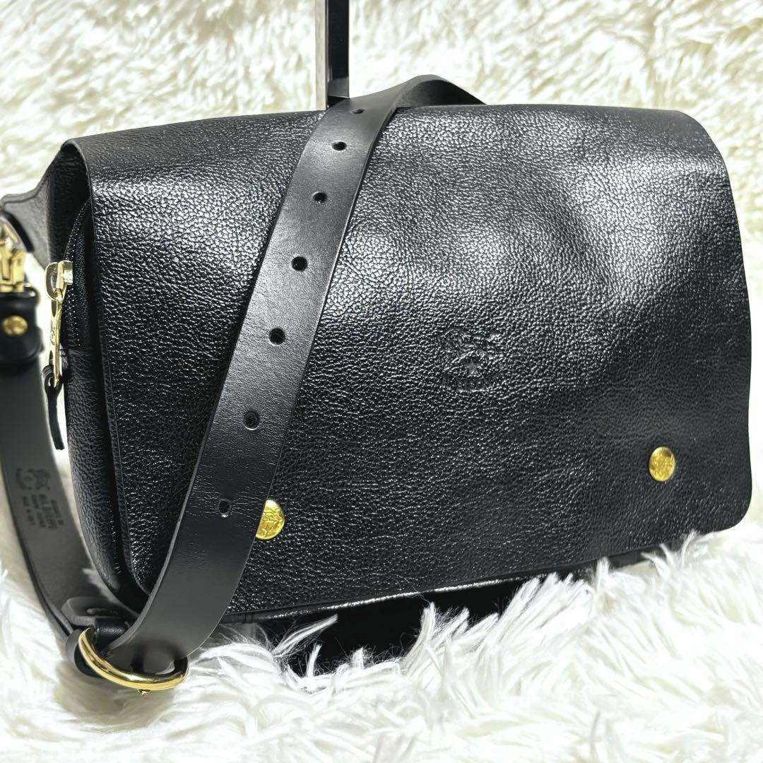 極美品 イルビゾンテ ボディバッグ レザー 黒