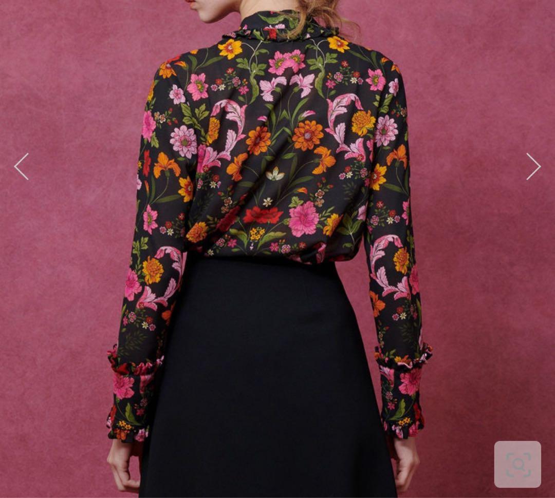 【LOULOU WILLOUGHBY】シンメトリーフラワーリボンブラウス