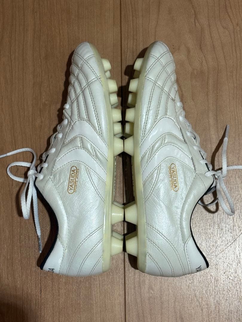【美品】YASUDA ヤスダ 24.5cm サッカースパイク レガリスタPro