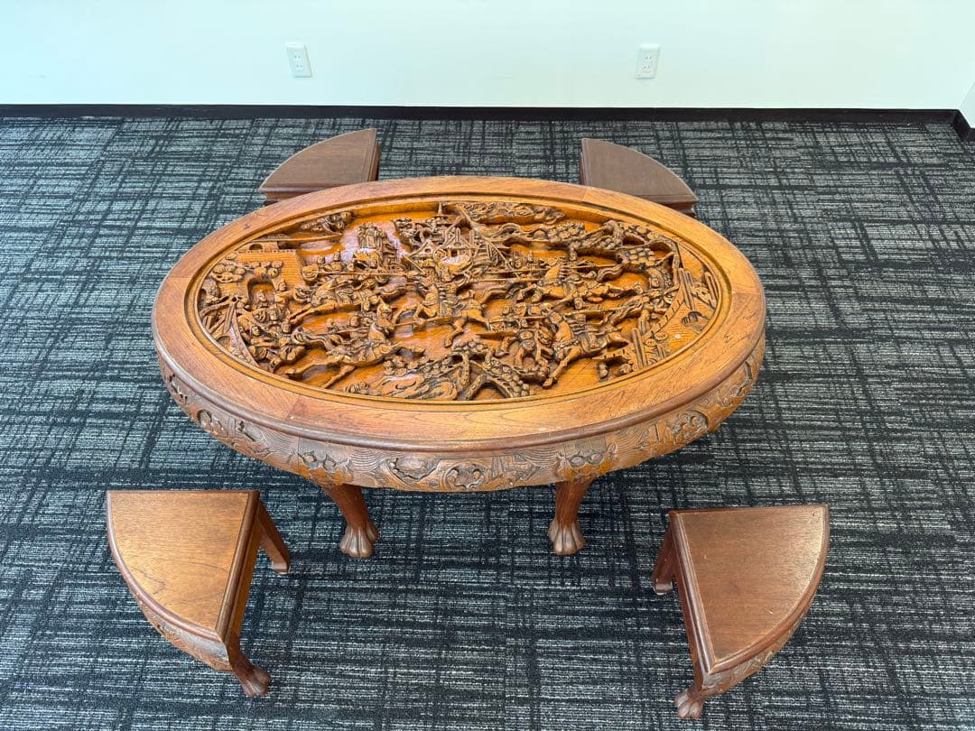 彫刻楕円形テーブルーデザイン椅子4客セット