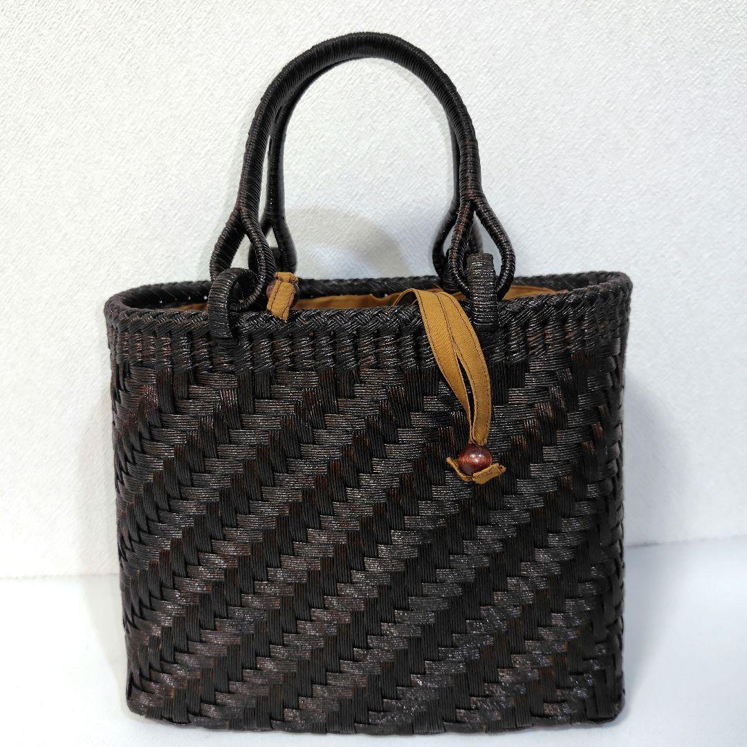 クラフトで作った山葡萄風かごバッグ2点