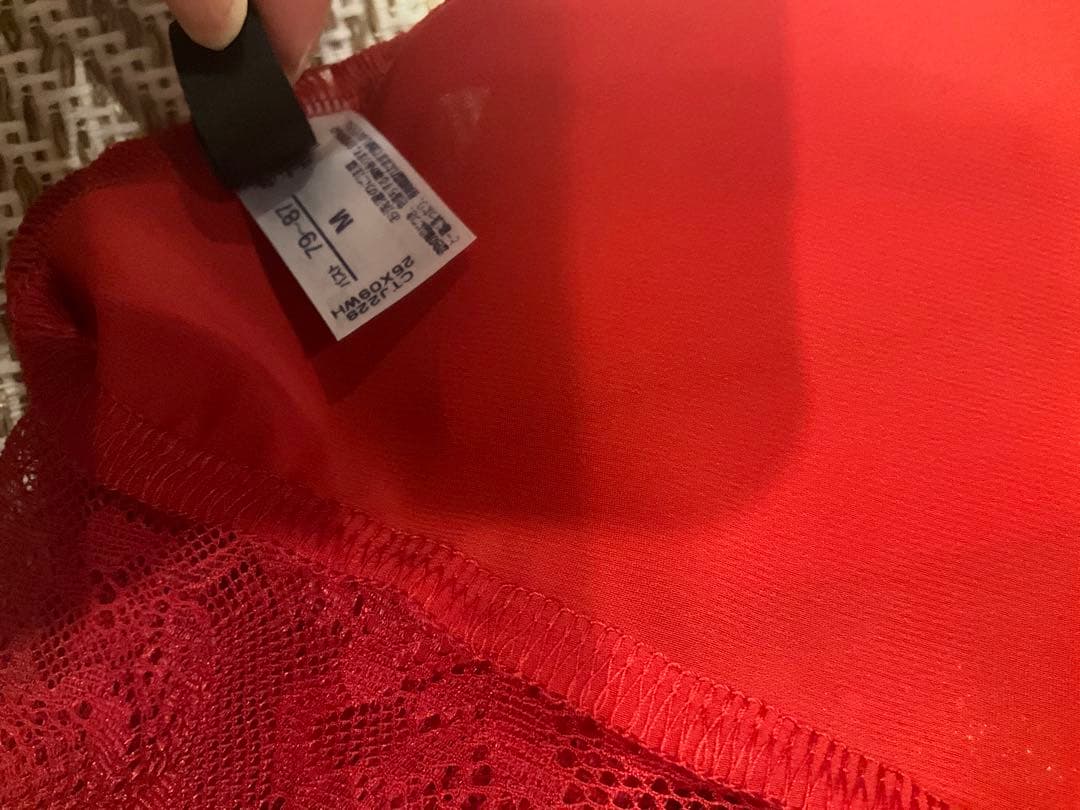 今期　限定色　赤　ワコール　サルート　キャミソール　Mサイズ