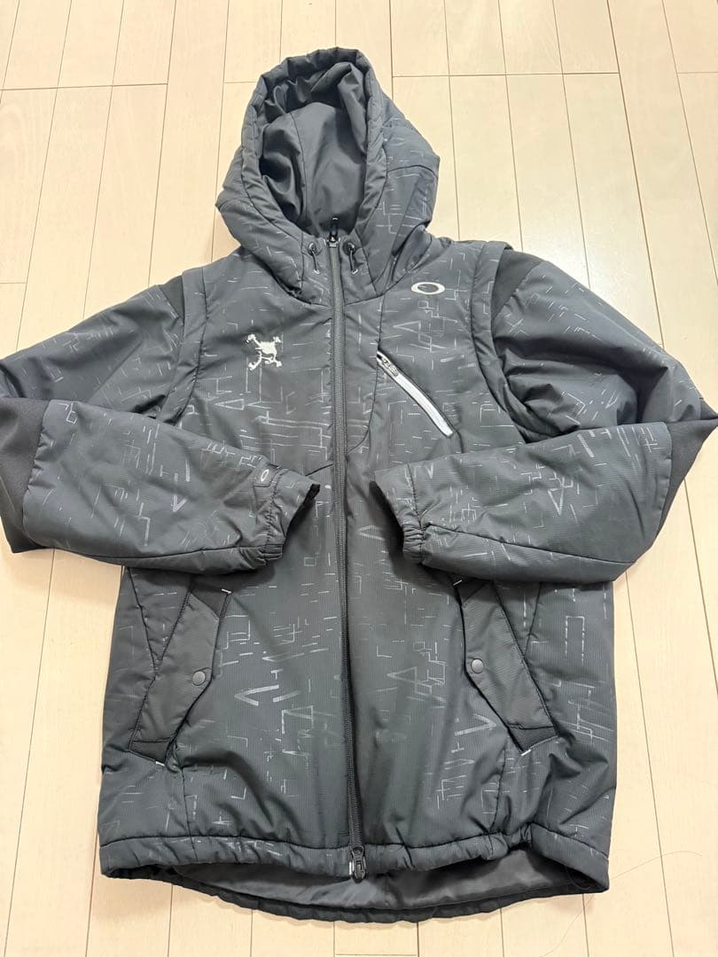オークリー　フード付き 取り外し袖