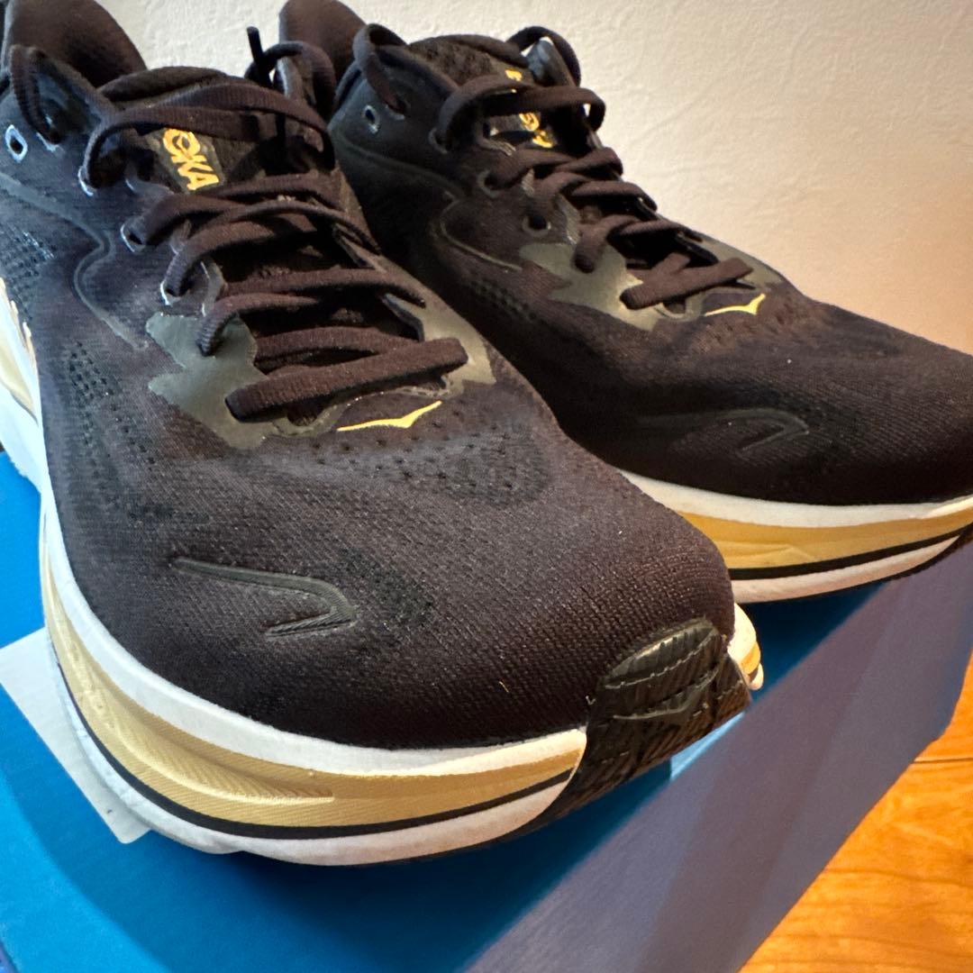 HOKA スニーカー クリプトン10ブラック/ゴールド