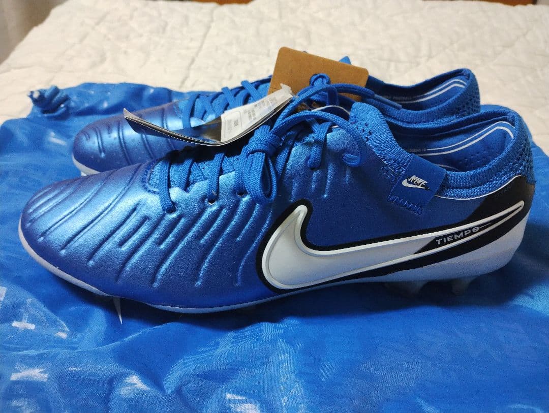 ティエンポ レジェンド 10 エリート FG　２６センチ