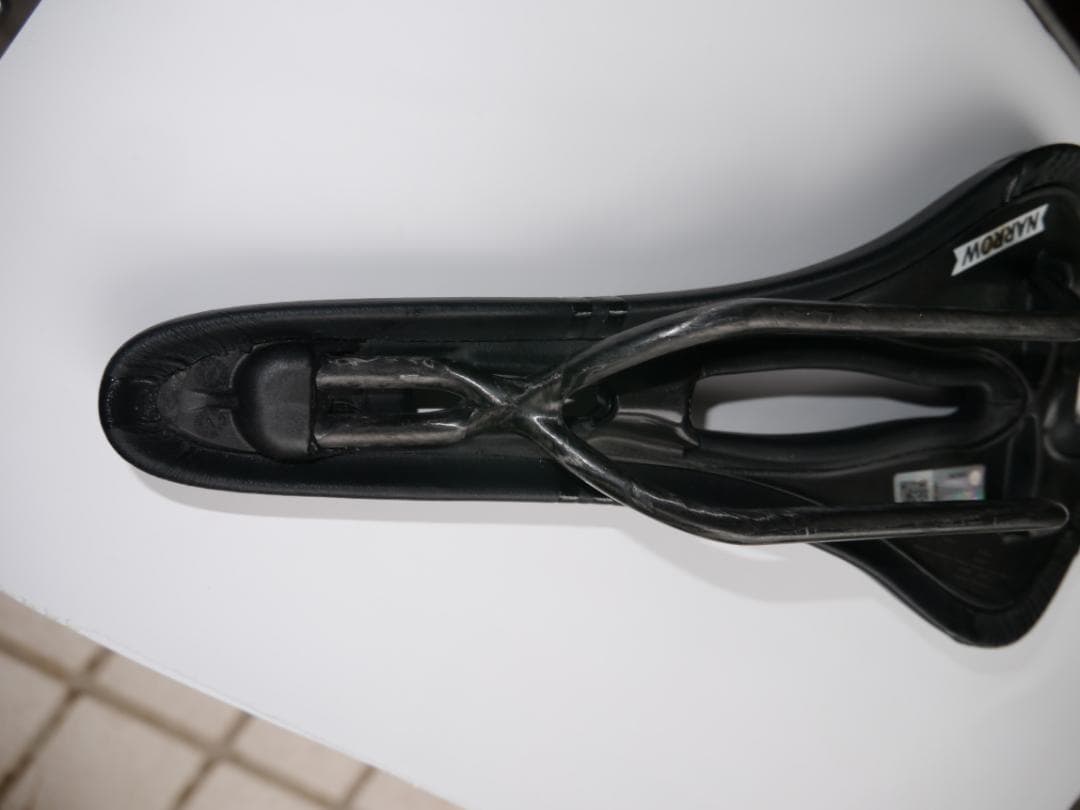 サドル：SELLE SAN MARCO ASPIDE CARBON FXサドル