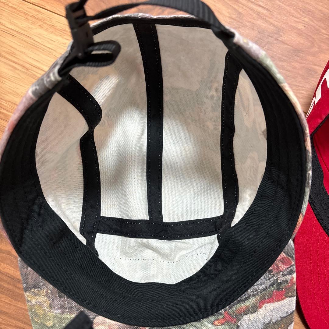 キャップ　supreme