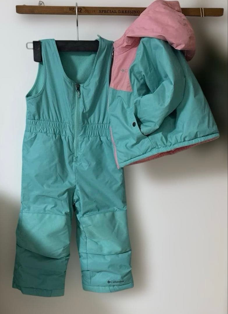 美品コロンビア　キッズ　リバーシブル　スキーウェア　スノーウェア　3T 100