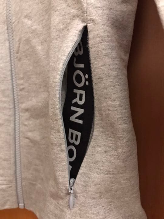 ビヨンボルグ  テニスウェア　グレーアウター　36サイズ　新品