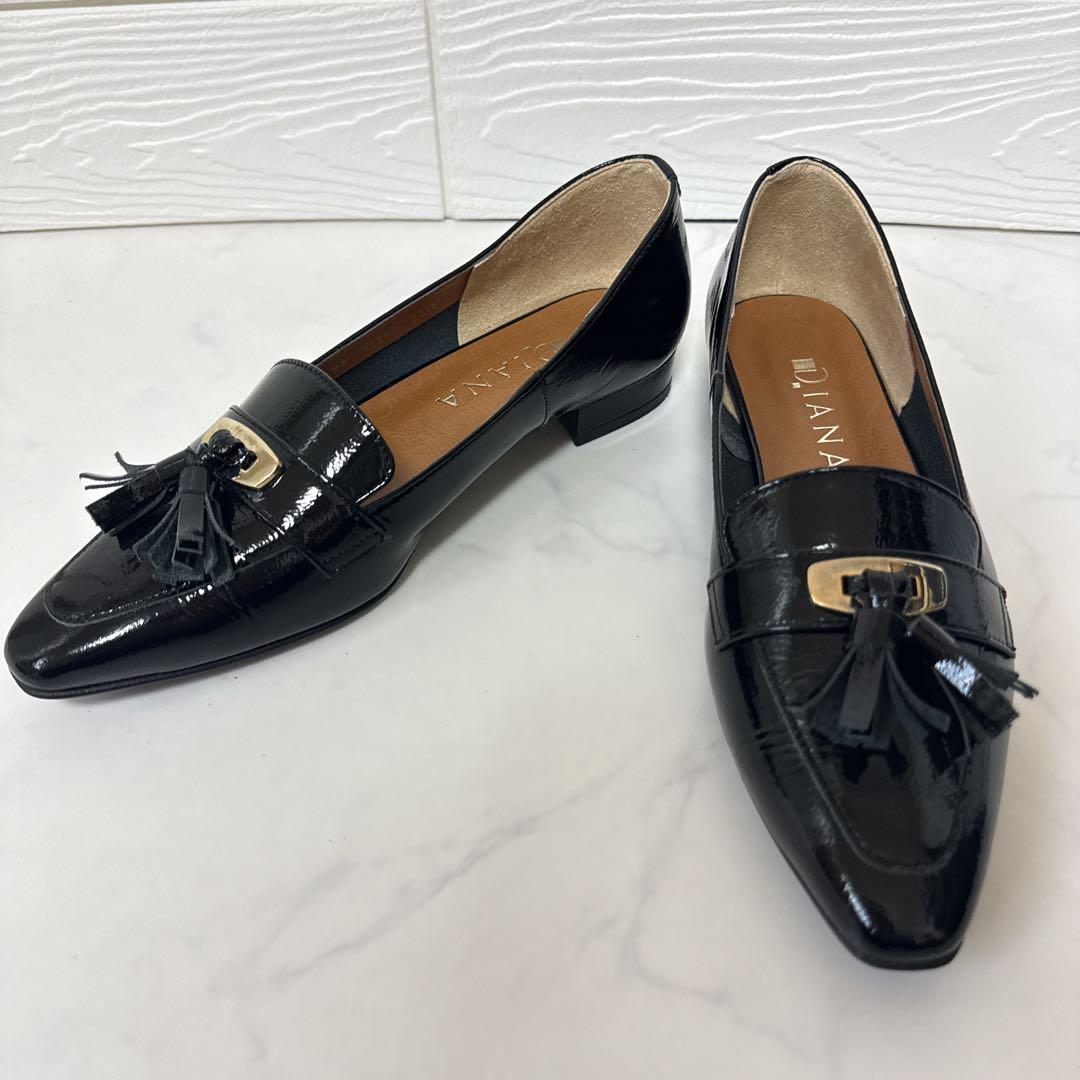 yu ダイアナ エナメル タッセル ローファー 23.5 黒 本革 レザー