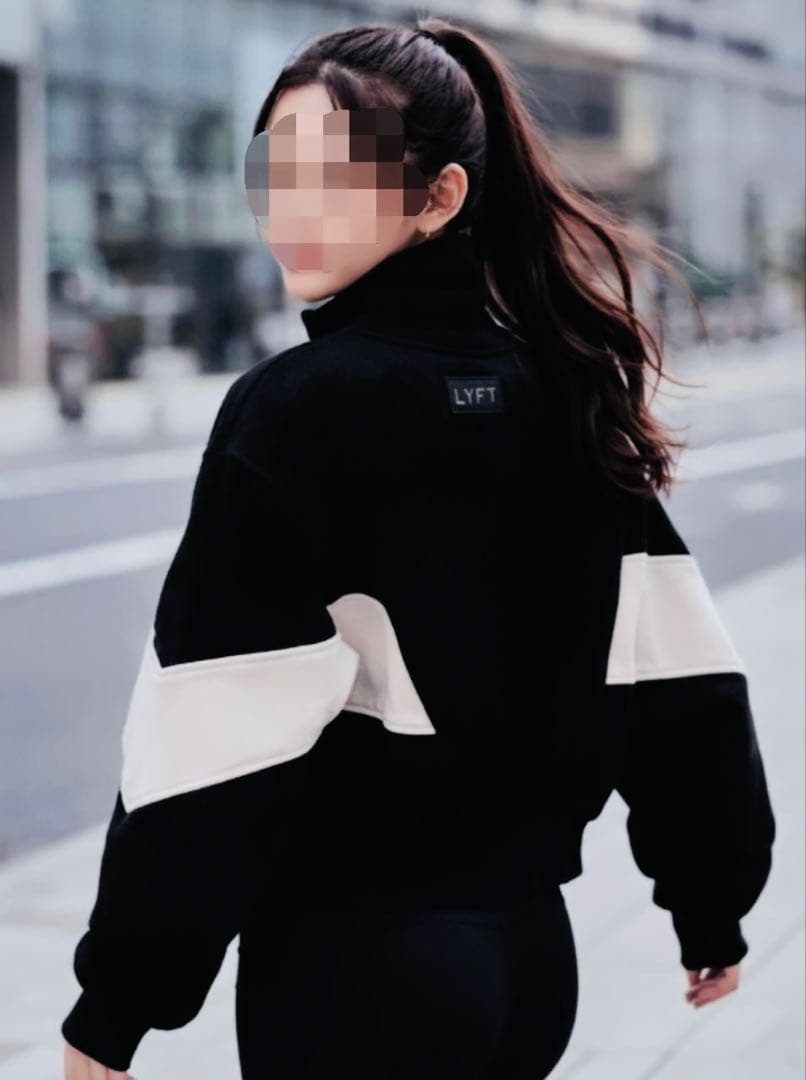 レアLYFTリフトフルジップアップ完売品スウェットジャケットモックネックアウター